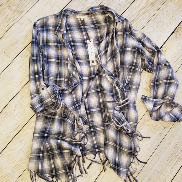 Willow & Clay Tops - Willow & Clay Flannel size Medium